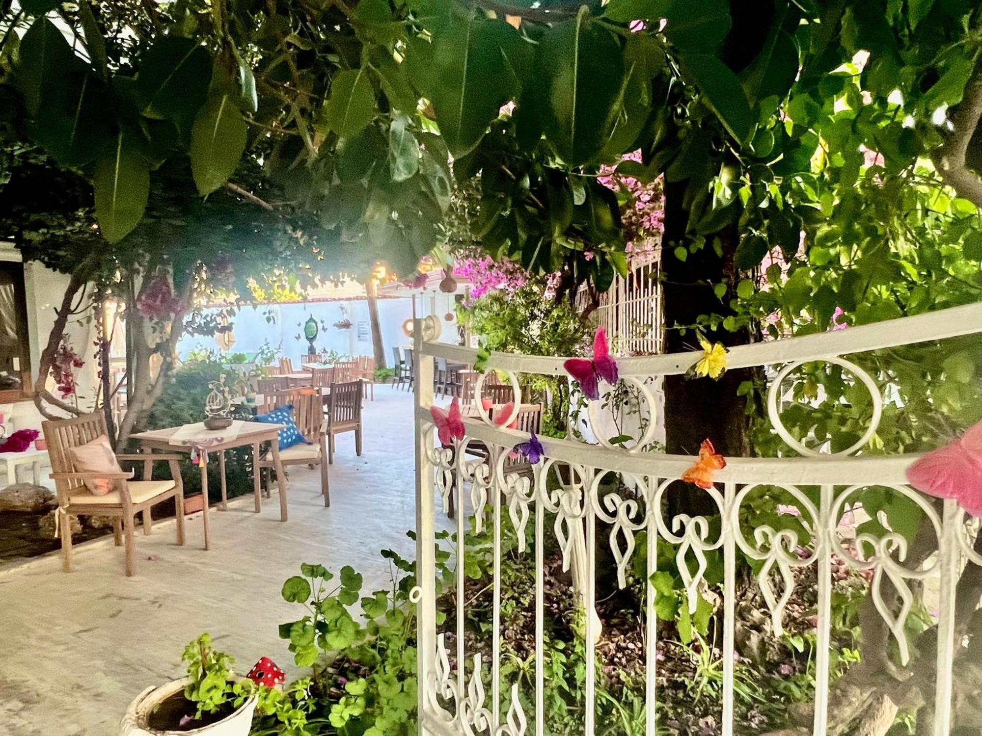 Hotel Carikci
